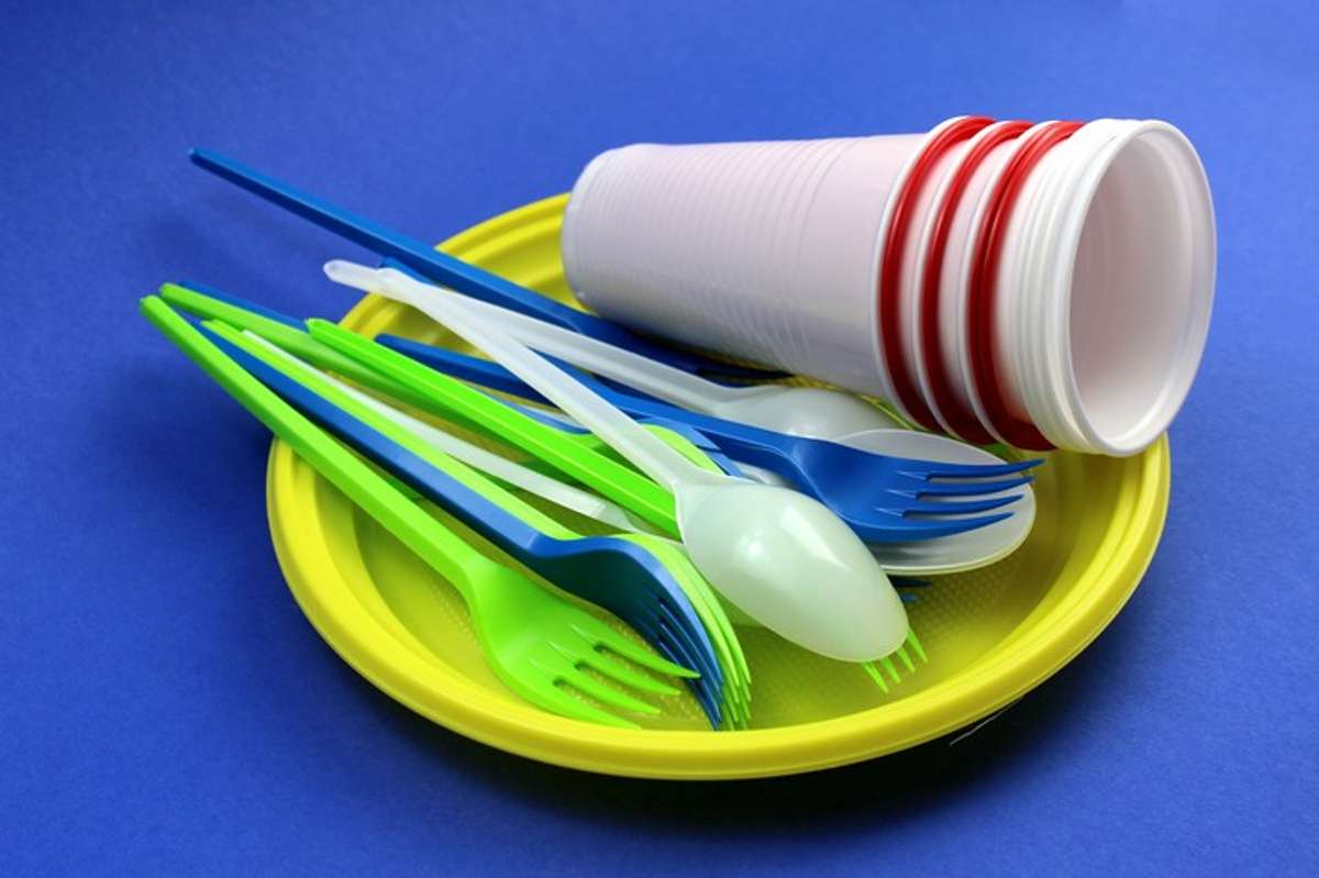 Government publishes guidance on single-use plastics ban in England