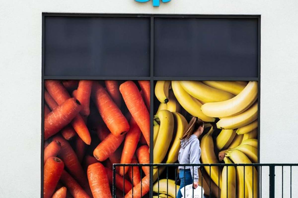 Co-op becomes first retailer to publish socioeconomic pay gap