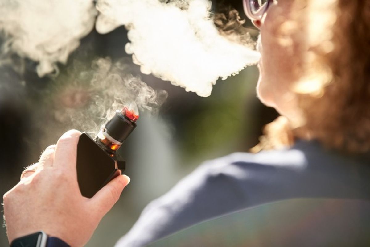 Top Chinese vape firms research nicotine alternatives