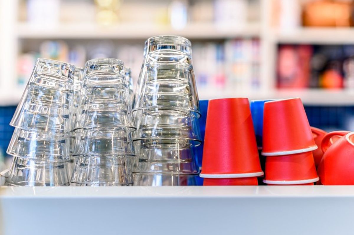 Fed urges clear communication in charges proposal on disposable cups