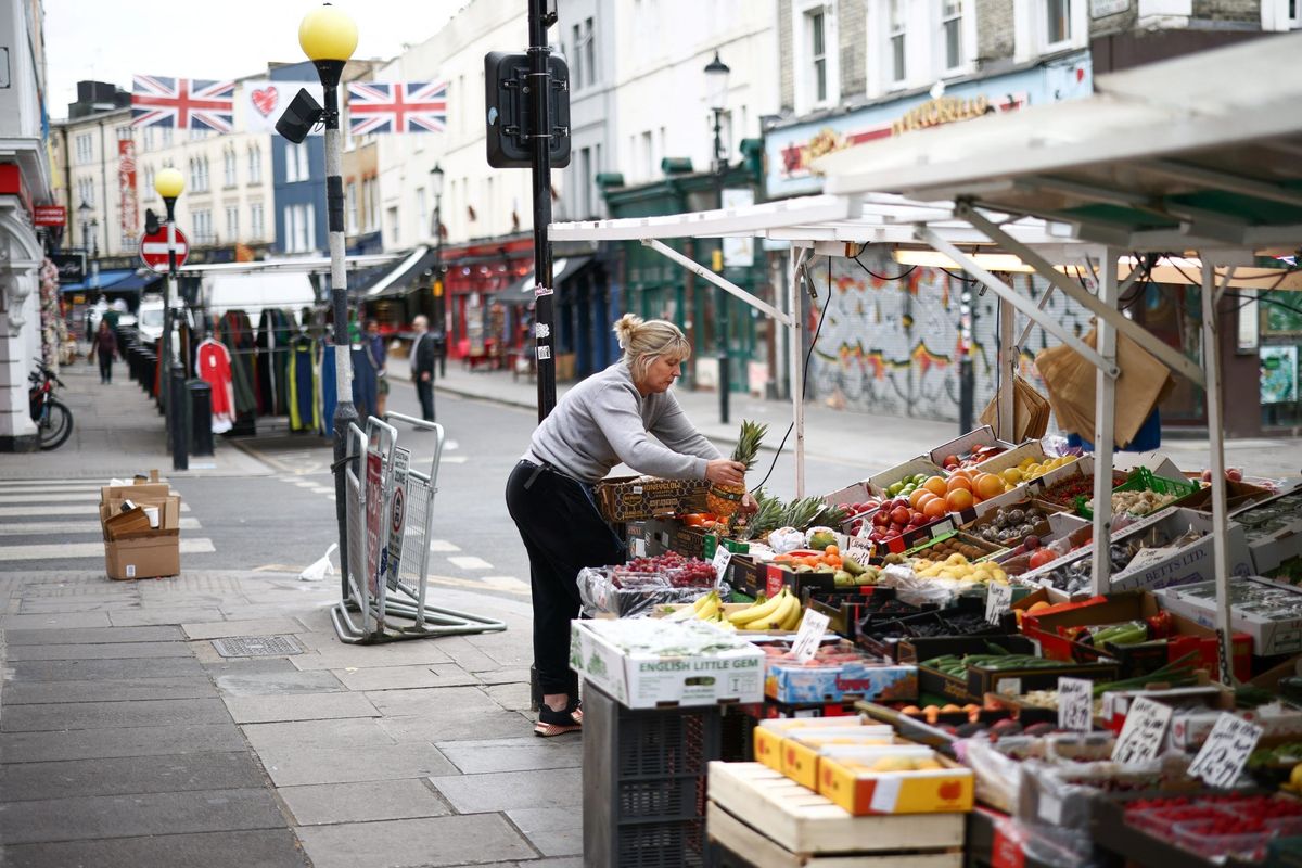 Johnson to bring back imperial measurement