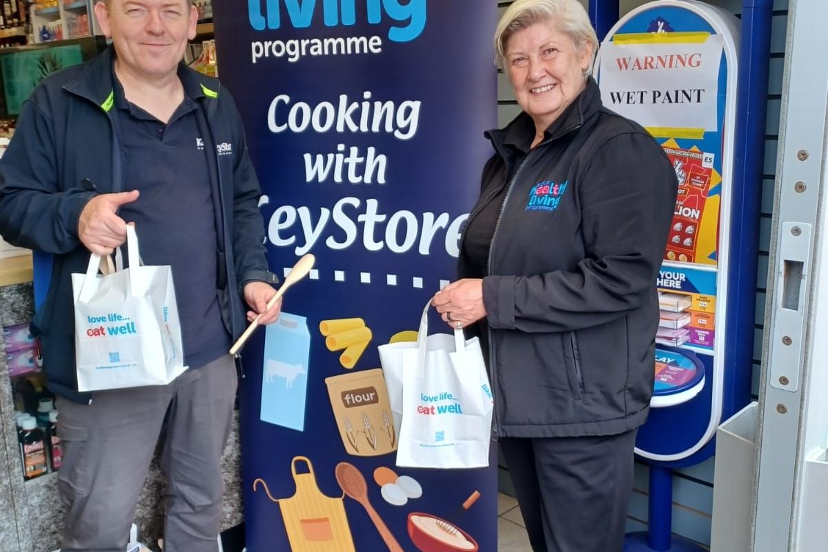 KeyStore staff with free meal kits for SGF Healthy Living campaign