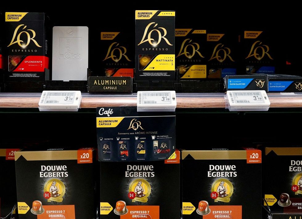 L'or and Douwe Egberts coffee packets at Carrefour during coffee price surge 2025