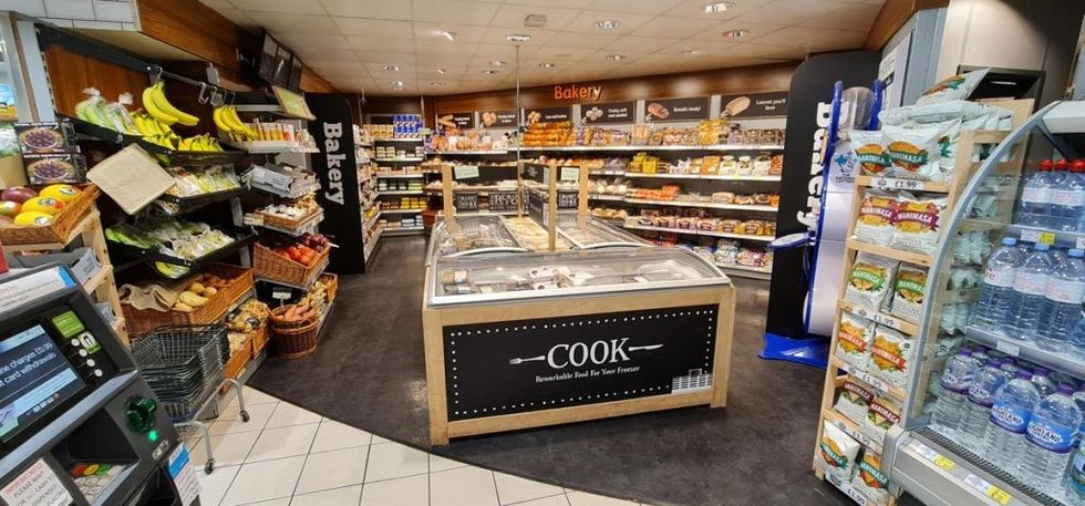 Londis Ferne park London 3