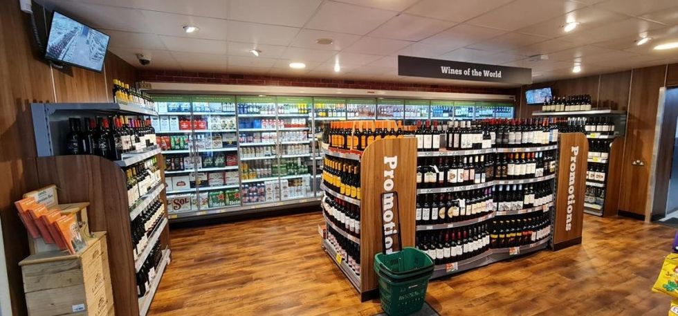 Londis Ferne park London 4