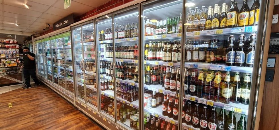 Londis Ferne park London 6