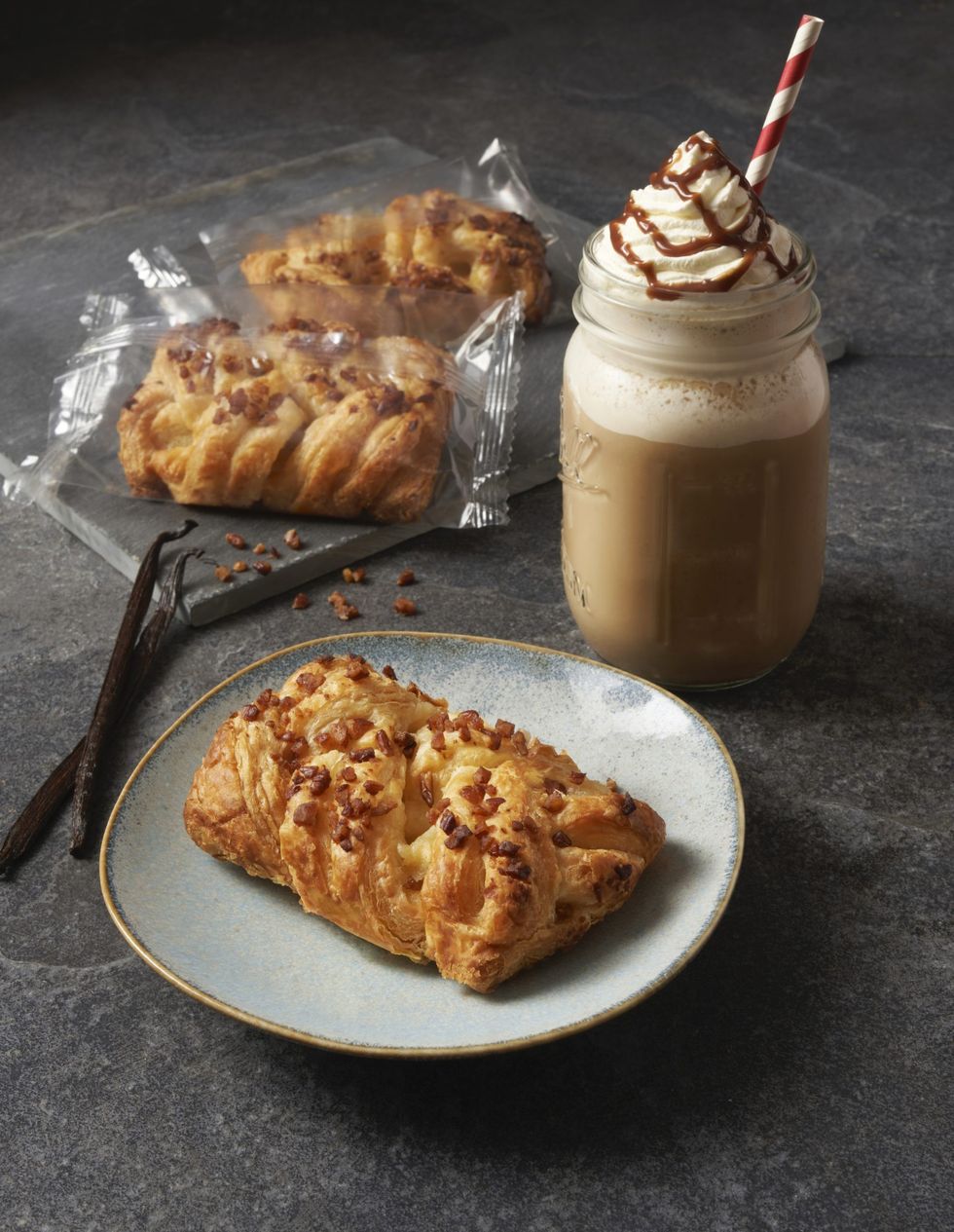 Maple Pecan Plait drink scaled