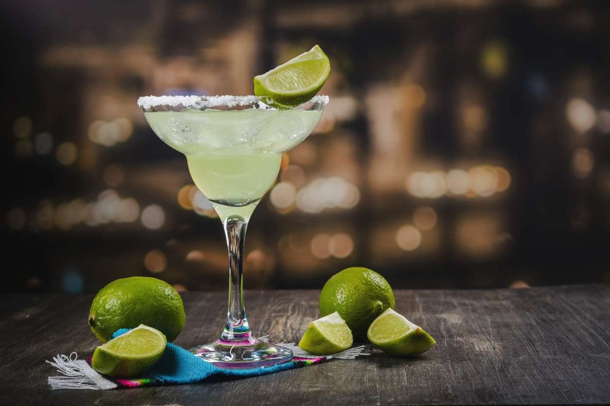 Margarita cocktail with lime