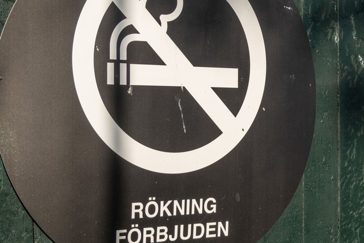 No Smoking sign in Swedish