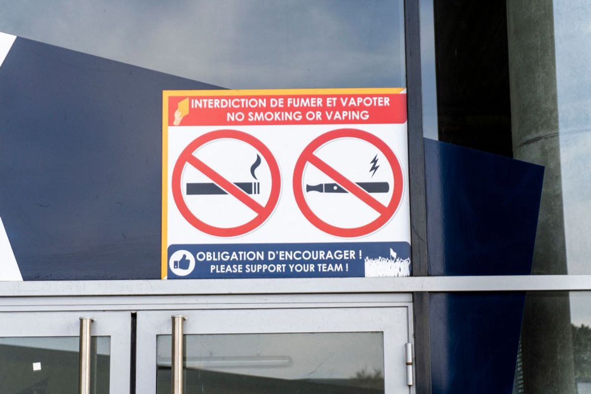 No smoking sign on French beach as outdoor ban starts to protect children