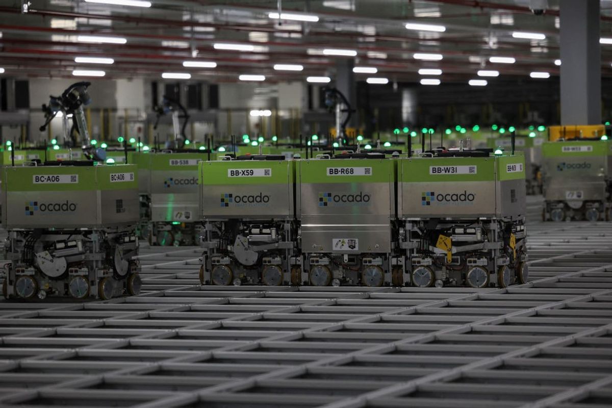 Ocado robotic warehouse for Kroger’s e-commerce operations in the US