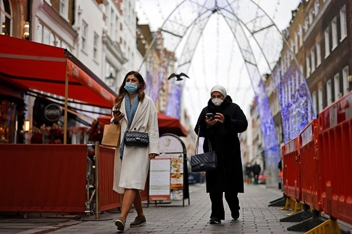 Omicron shadows December retail sales