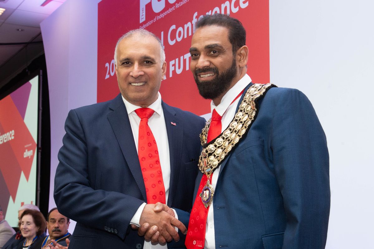 Outgoing National President Mo Razzaq with Hetal Patel at handover