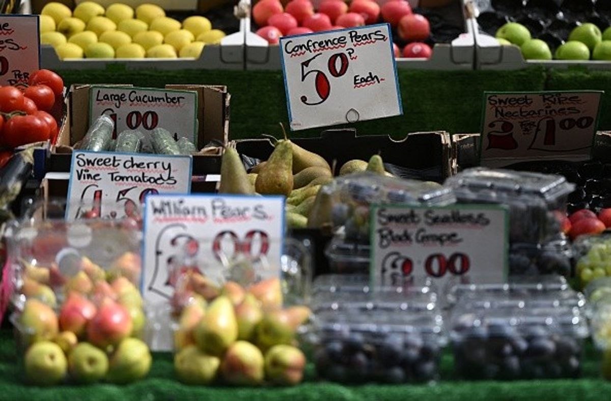 'Retailers turning to cheaper fruits and vegetables'