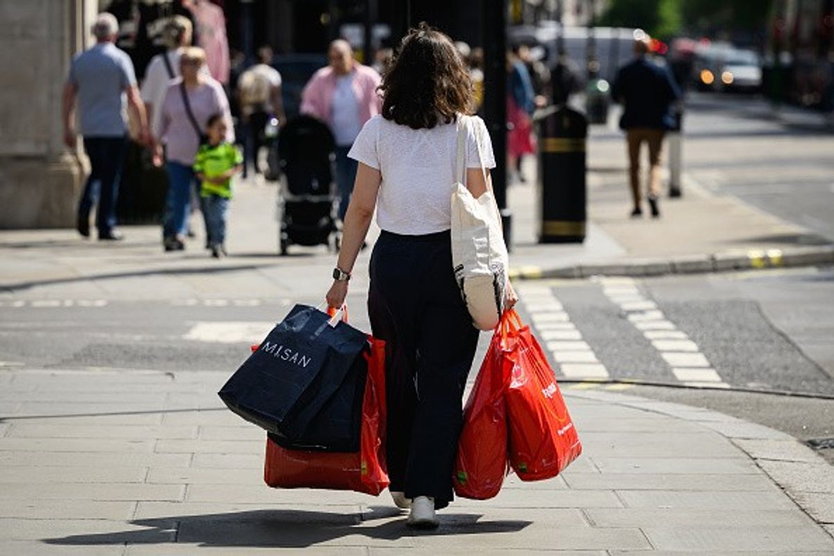 Warmer weather boosts footfall