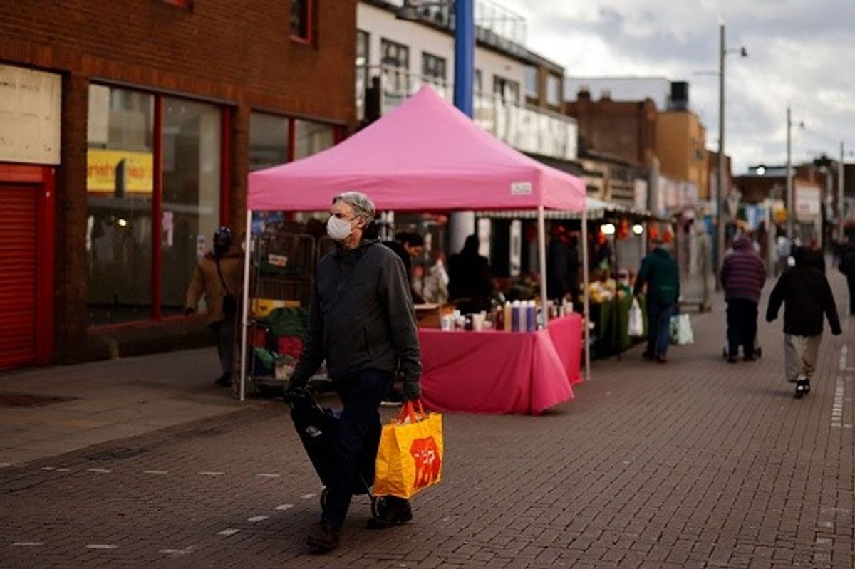 Economy rebounds despite minor fall in December