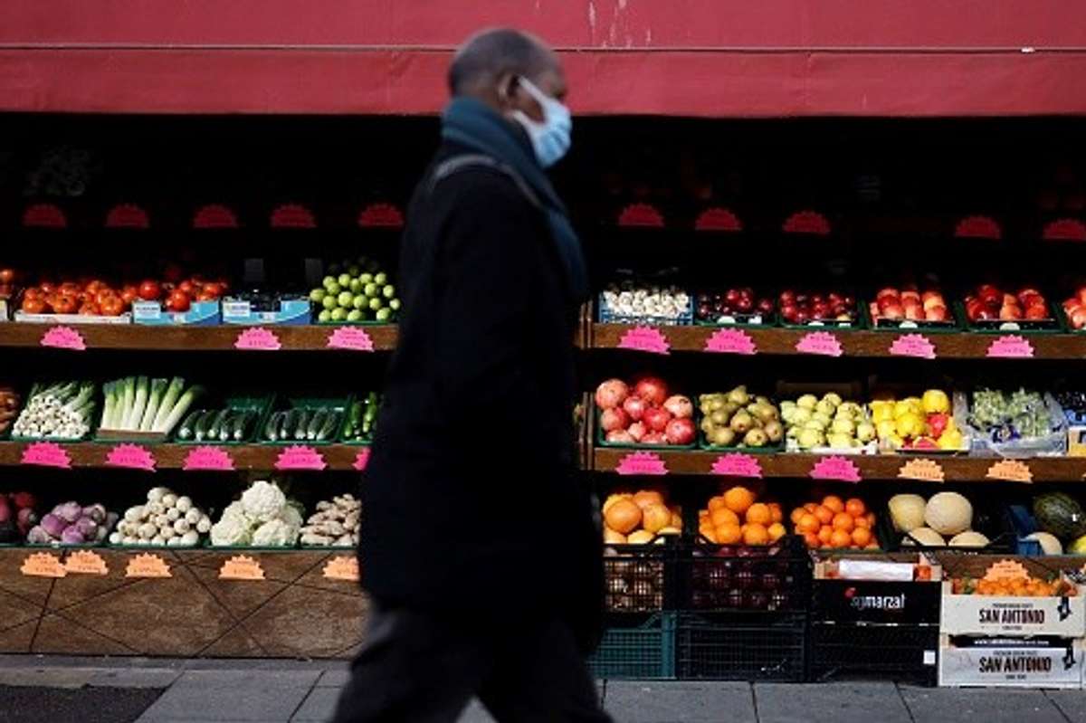 '250,000 more UK households face destitution in 2023'