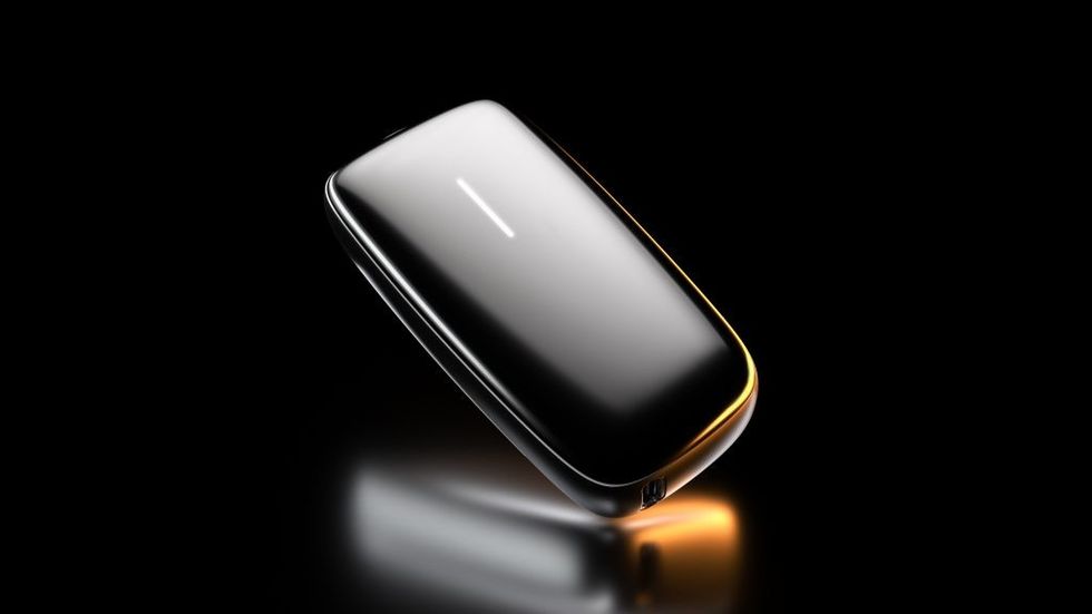 PloomX BeautyShots DeviceAlone 01 1