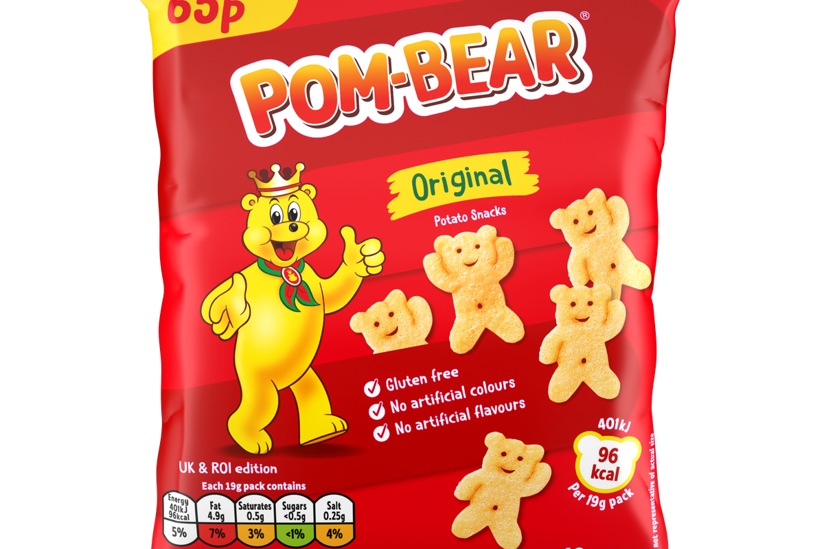 Pom-Bear TV ad featuring a father and daughter enjoying snacks