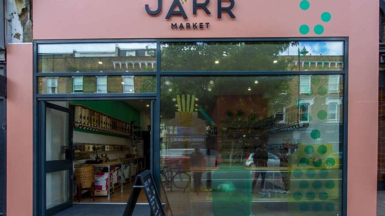 refill shopping UK Recycle Now map reuse stores