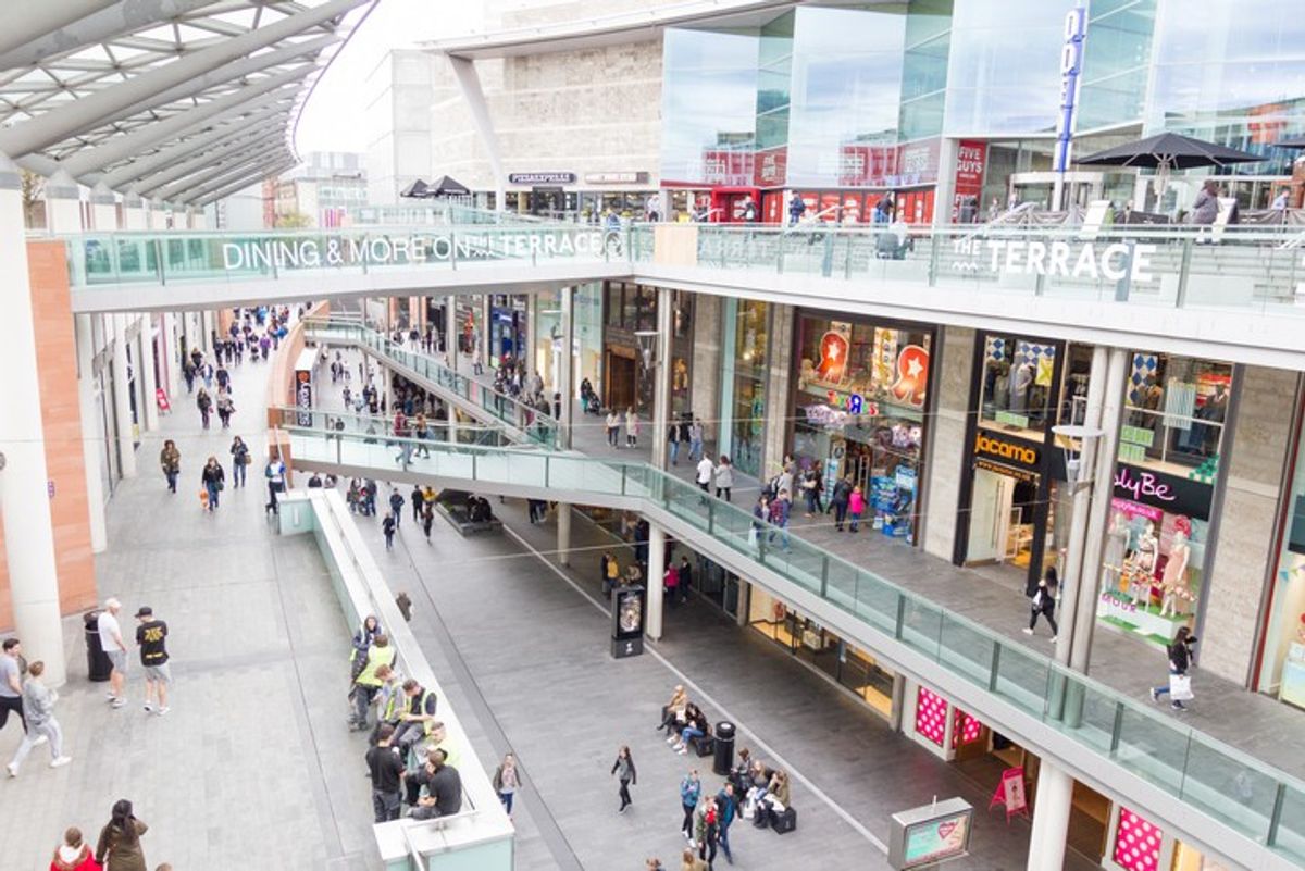 UK retail sales fall for fifth consecutive month