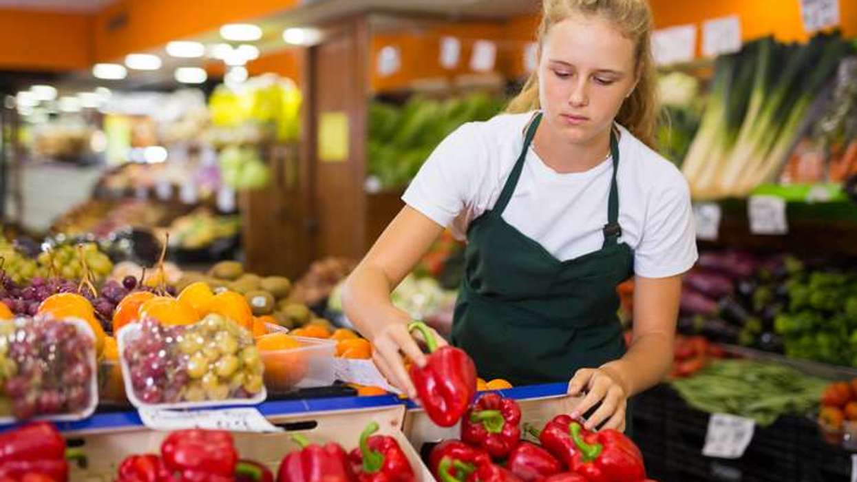 retail apprenticeships employer support £2000