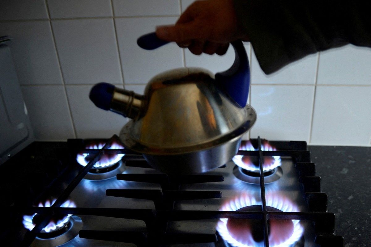 Energy price cap to rise 80% to £3,549 a year