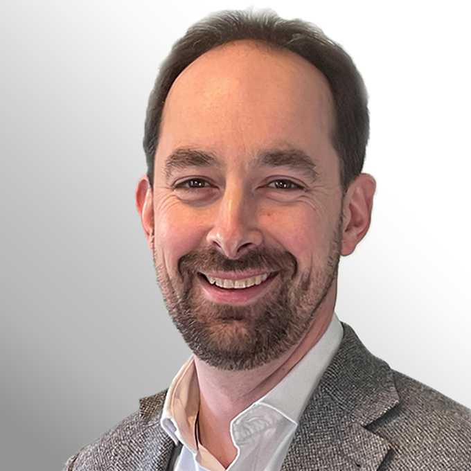 Richard Clay appointed as CFO of Smiths News, bringing strategic and financial expertise from ZIGUP and Barclays