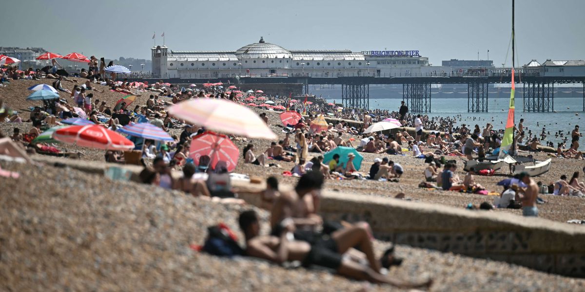 Heatwave Sparks £30m Sales Surge for Convenience Stores