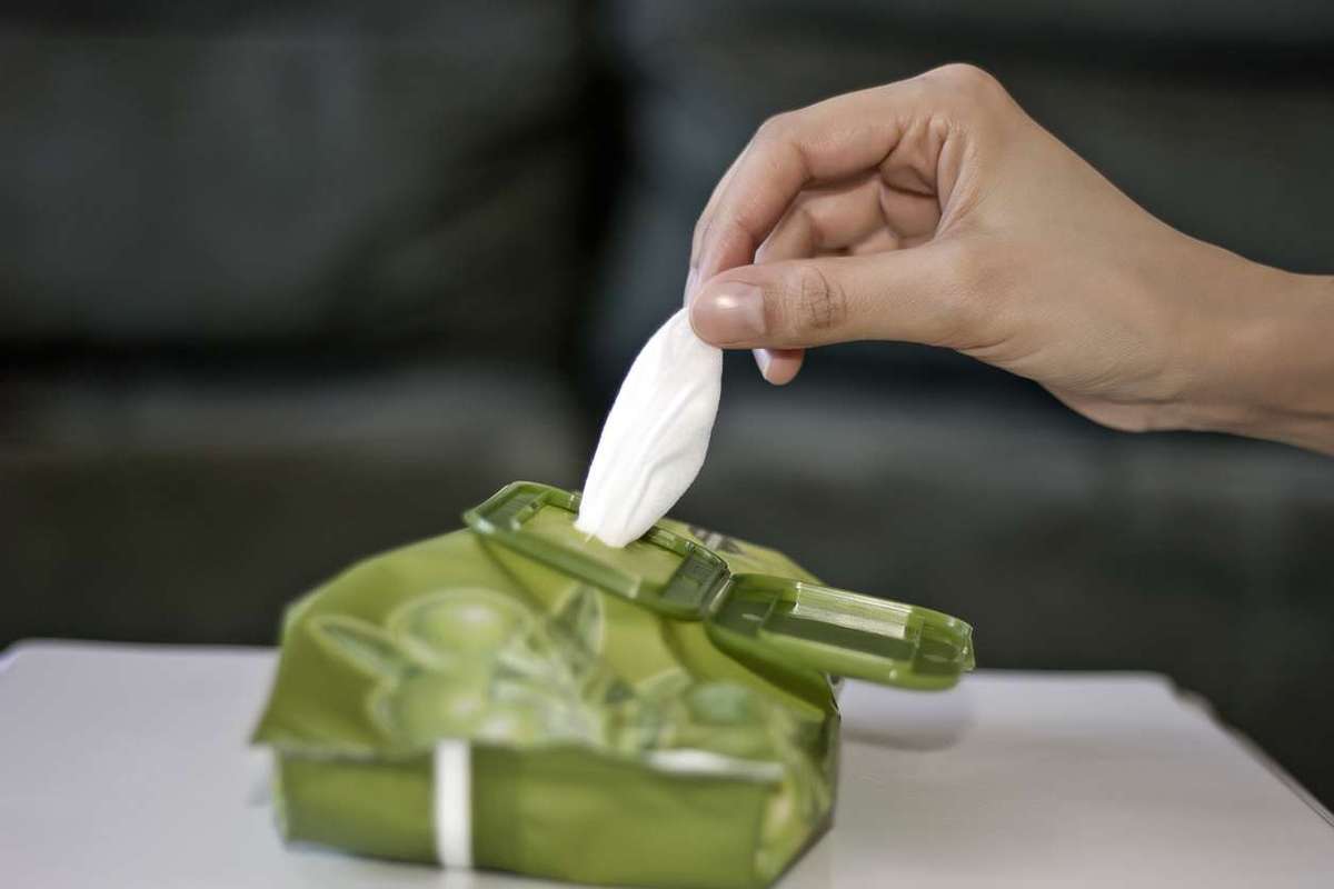 Scotland wet wipe plastic ban 2027