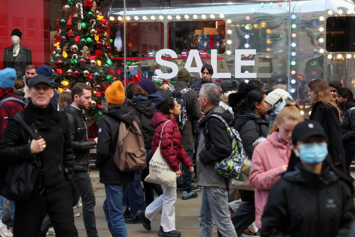 Busiest Christmas since 2019 for grocery retail as record numbers hit shops in December