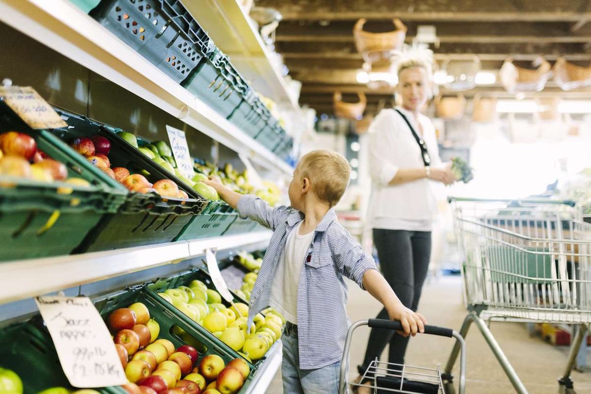 Shopping for fruit and veg 