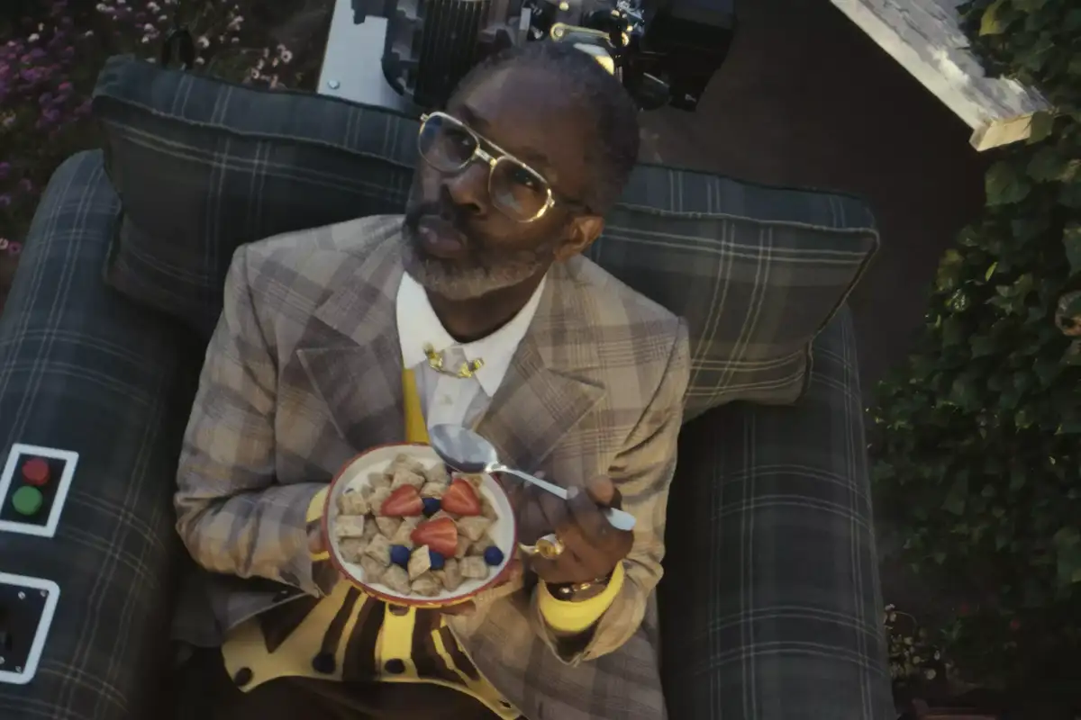 Shredded Wheat 'It Simply Does It' TV campaign showing character Rudy enjoying breakfast