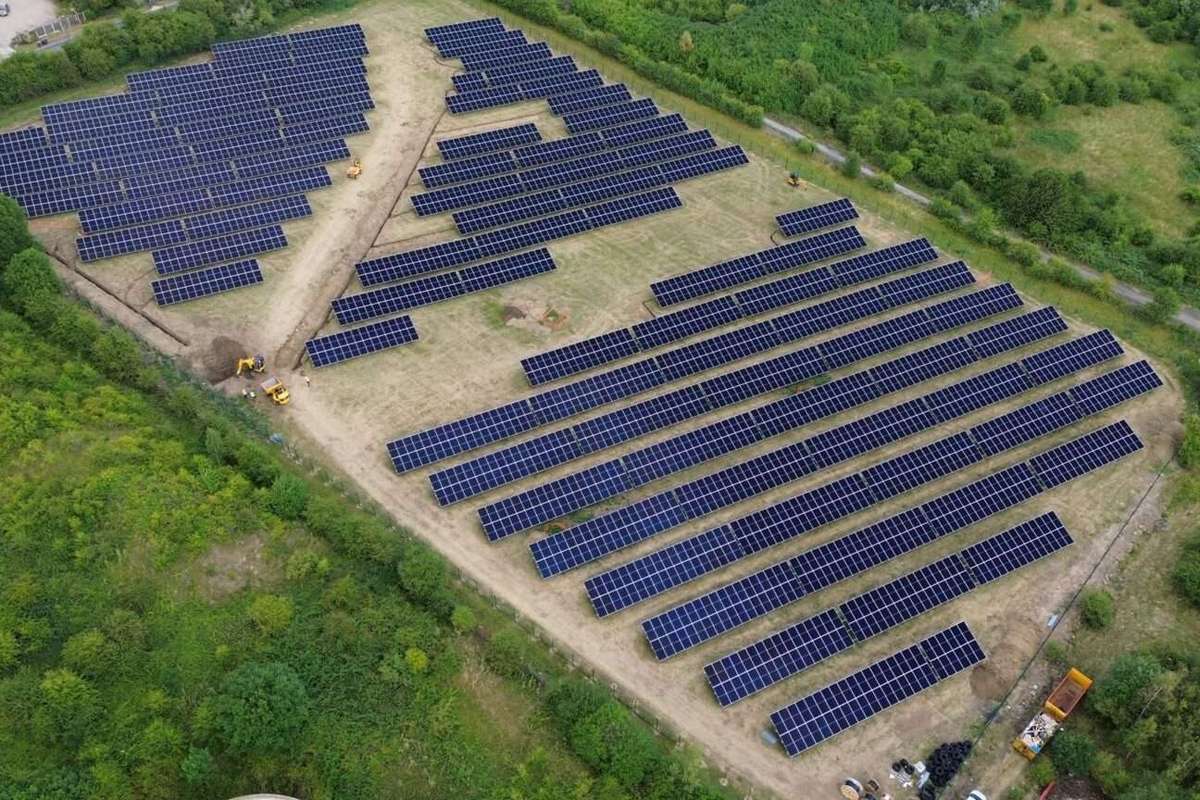 Solar farm at Premier Foods' Carlton Bakery