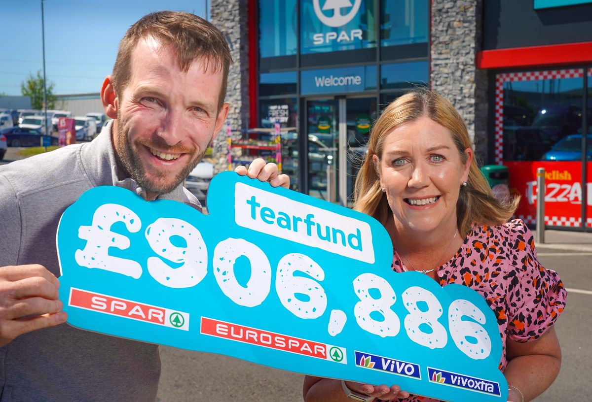 SPAR, EUROSPAR, ViVO charity cheque handover for Tearfund donation