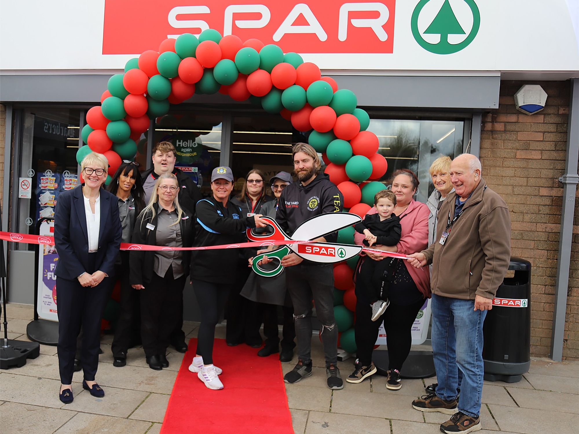James Hall celebrates Moorclose SPAR store's refurbished look | Asian Trader James Hall celebrates Moorclose SPAR store's refurbished look | Asian Trader
