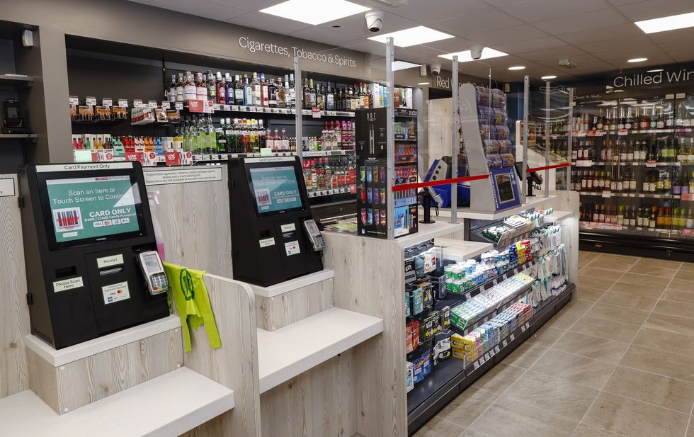 SPAR Spalding 5