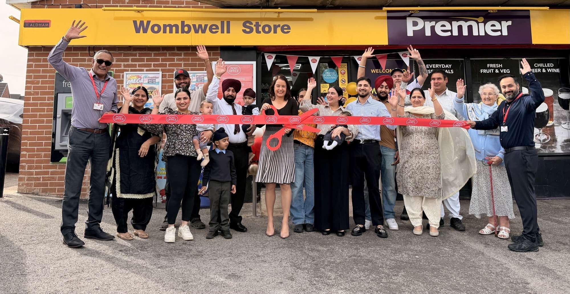 Stephanie Peacock MP officially opened the new Pearson Crescent Post Office