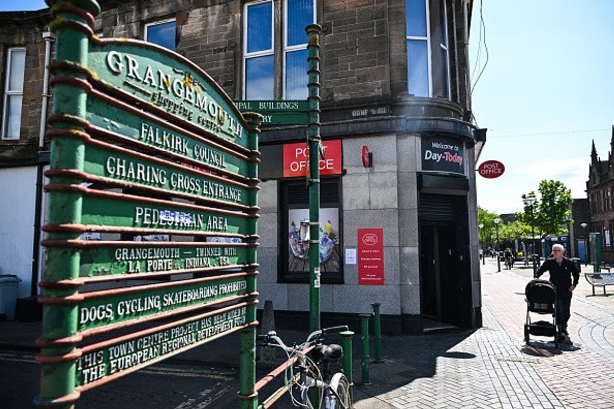 Sunshine and Easter Propel UK Retail Sales in April 2025