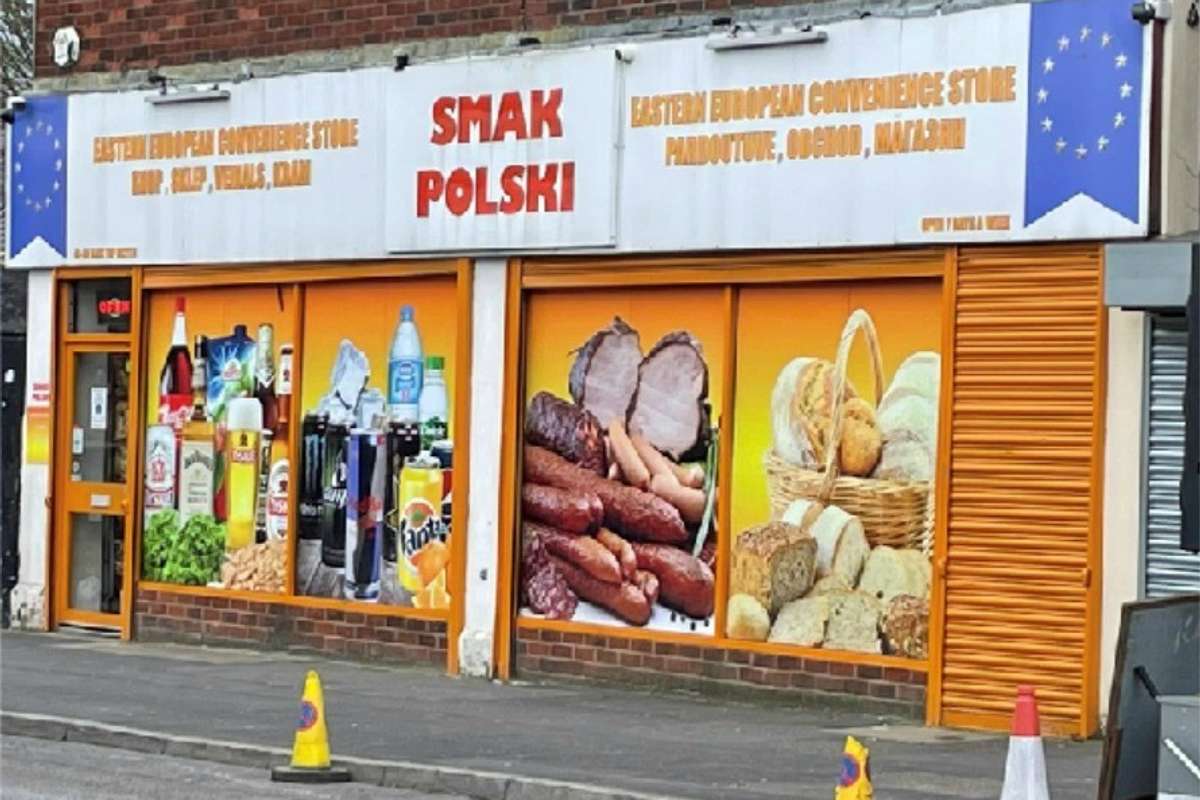 Blackburn shop owner ordered to pay £85,000 for selling illegal fags
