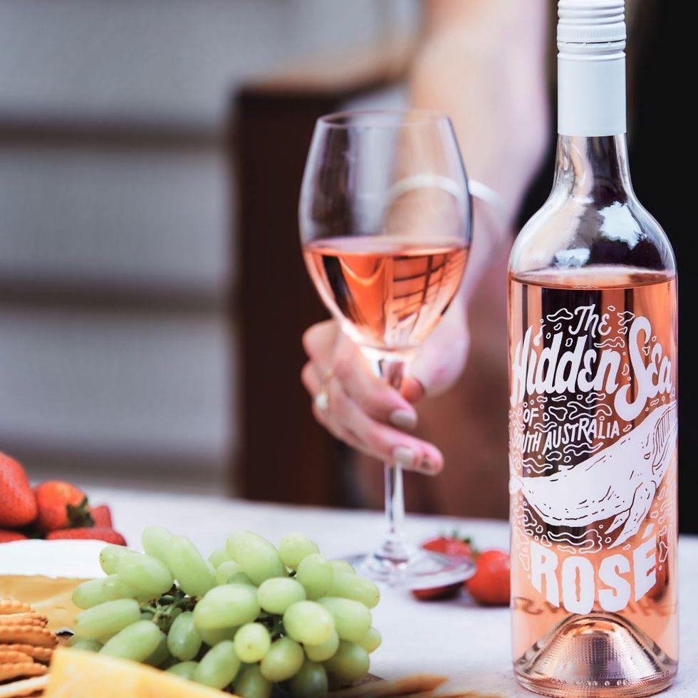 THS S Bottle RoseDinnerPartyGrapes