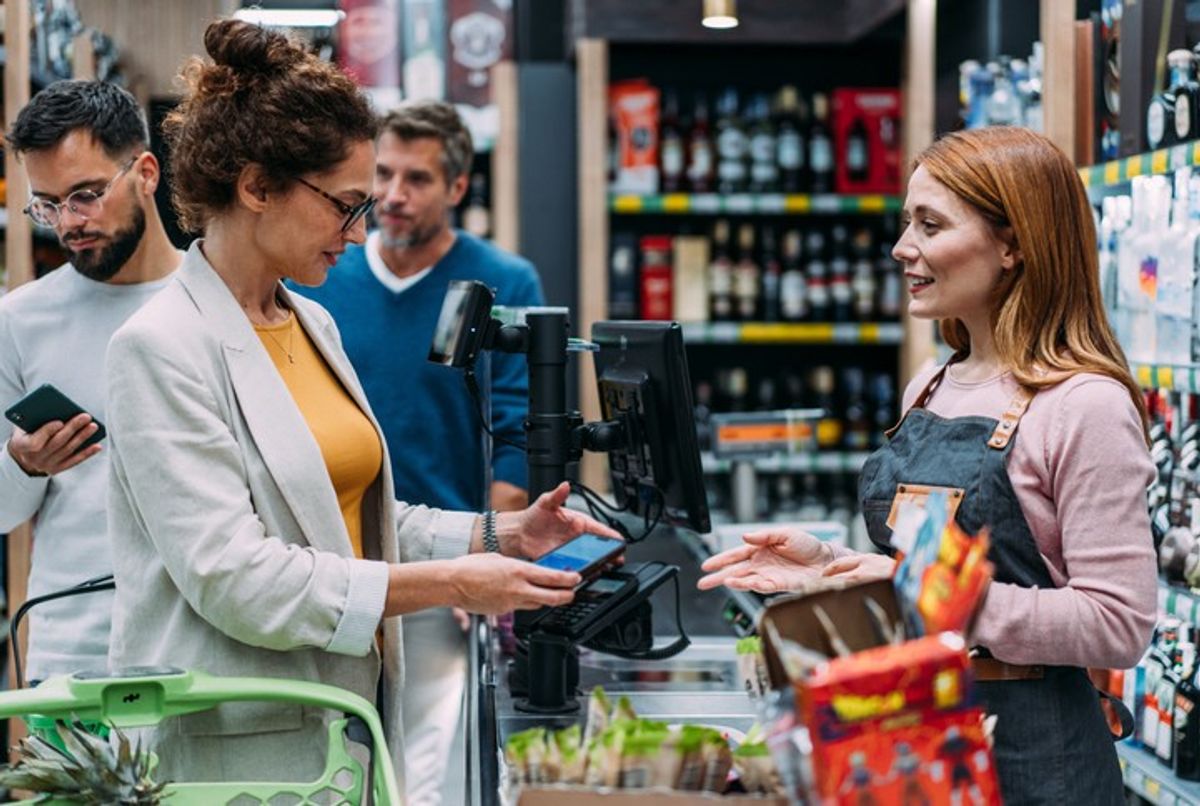 UK supermarket shoppers choosing paper coupons over app-based offers