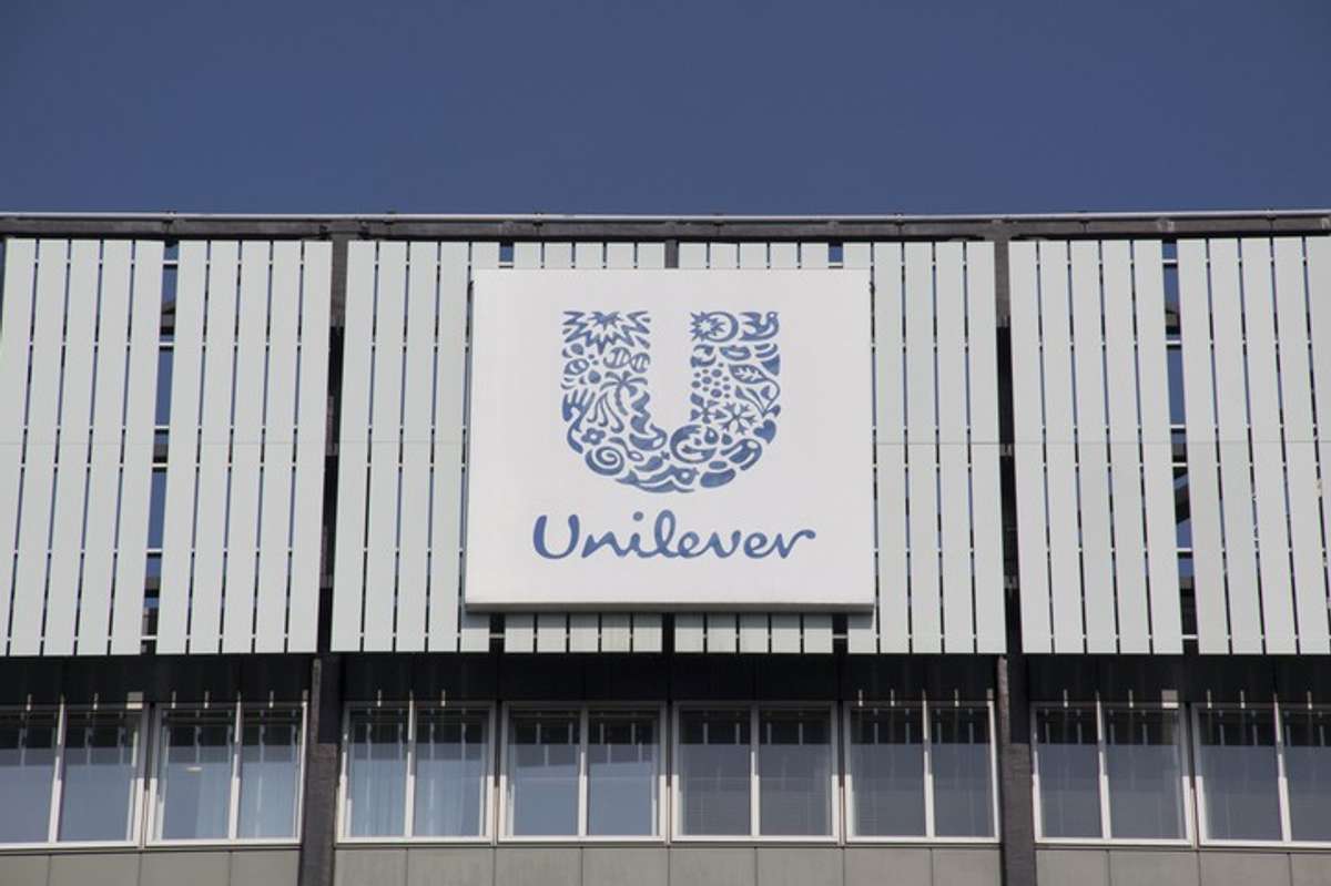 Unilever mulls food business split