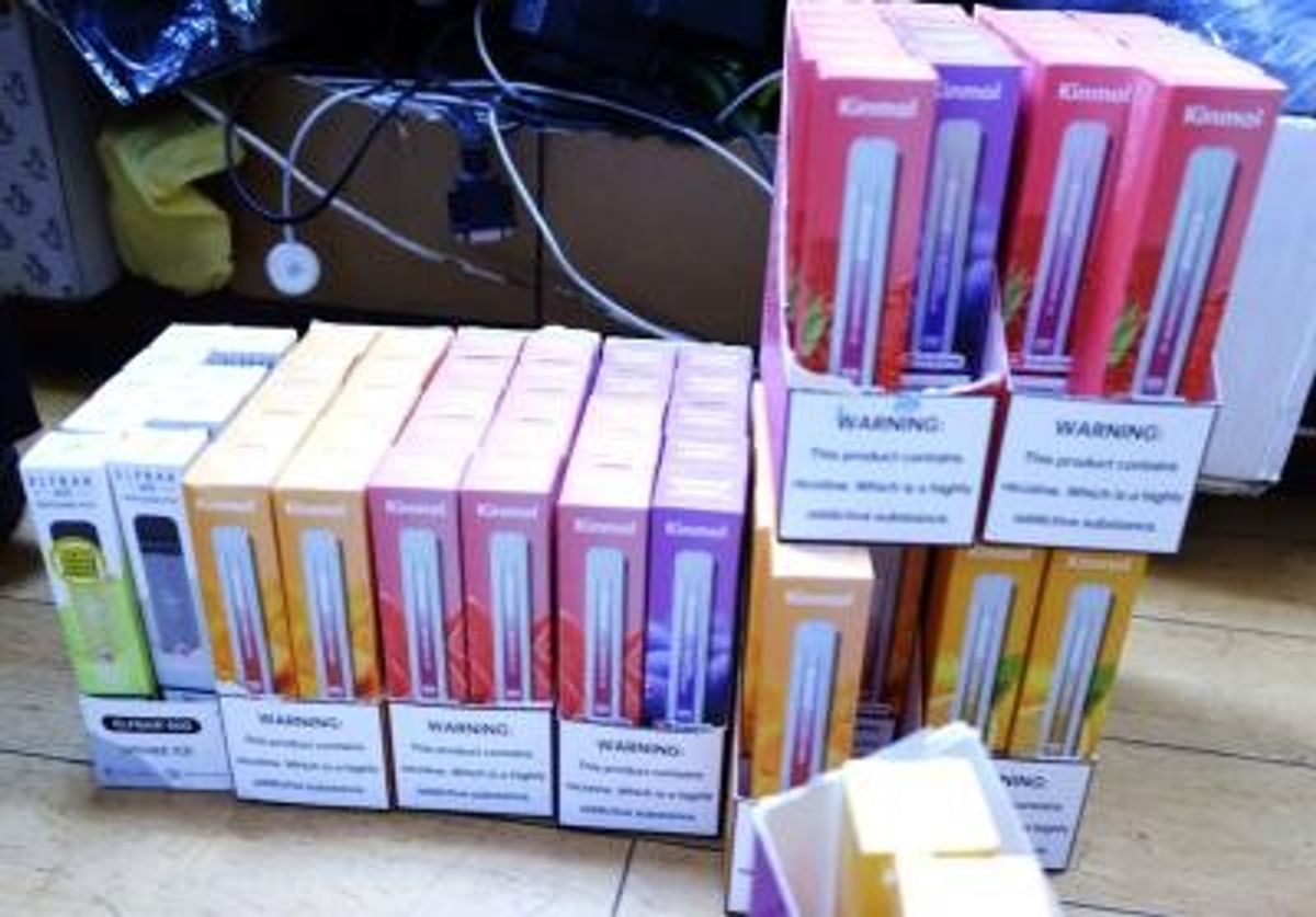 Wolverhampton store fined for selling illegal vapes to minors