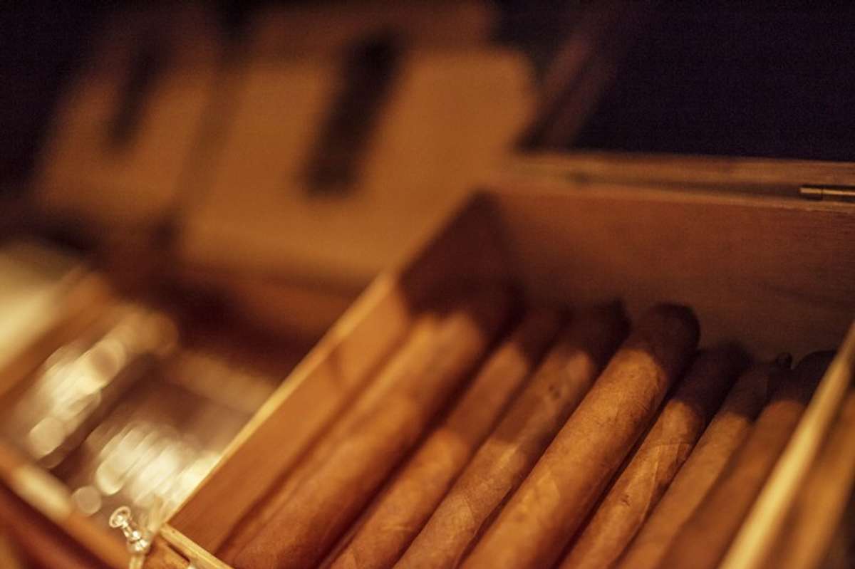 Wrongly seized cigars returned to Smethwick c-store with apology