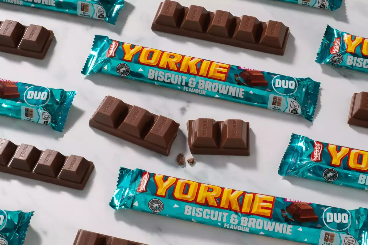 Yorkie Biscuit and Brownie chocolate bar with brownie flavor and biscuit pieces