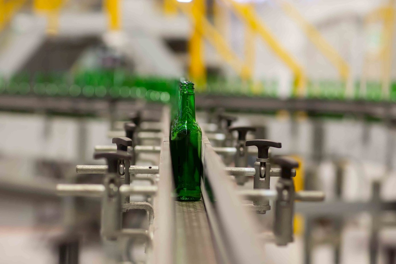 Carlsberg Marston’s trials glass bottles with 90% lower carbon impact