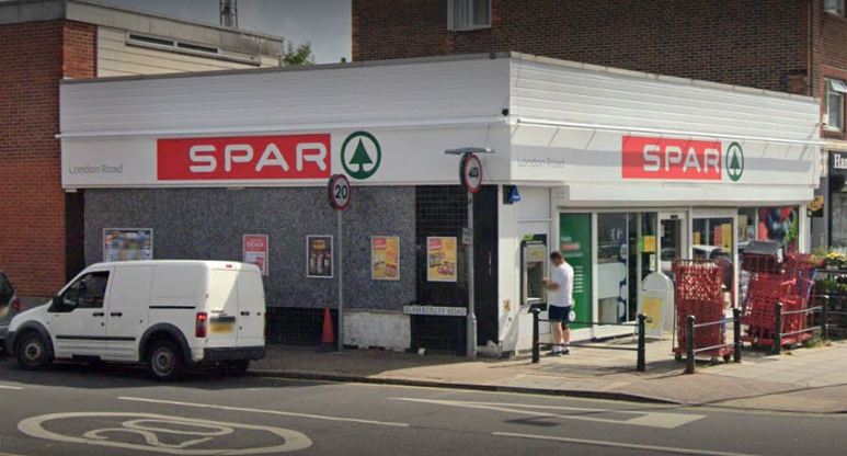 Staff threatened by robber at Portsmouth Spar store