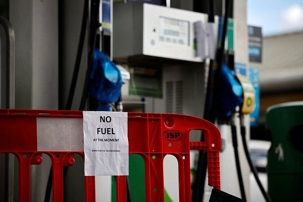 BRITAIN-POLITICS-PETROL-SHORTAGES