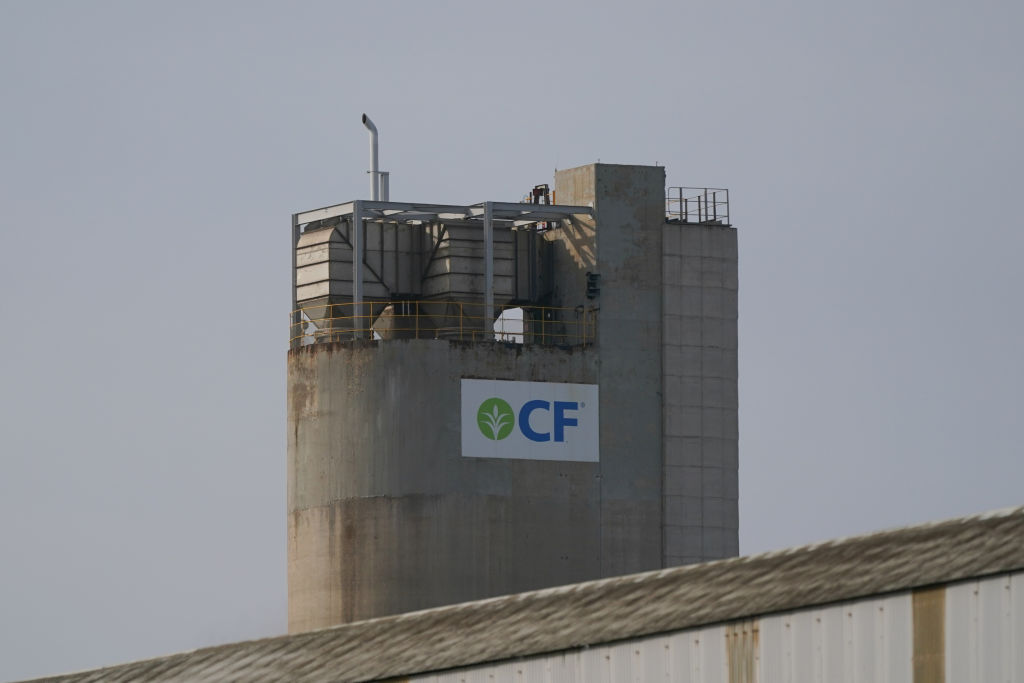 Government pays CO2 producer CF to reopen plants; price rise warned